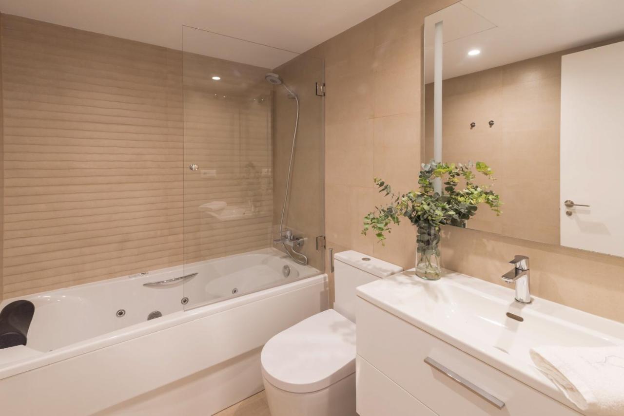 Premium Apartment & Free Parking By Ele Apartments Málaga Kültér fotó