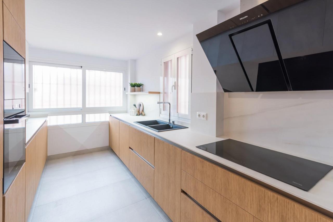 Premium Apartment & Free Parking By Ele Apartments Málaga Kültér fotó